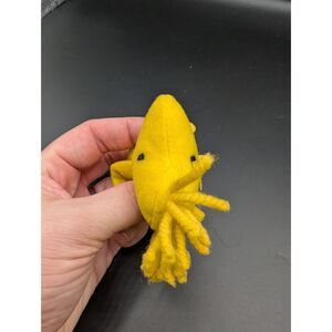 Wendy's Kid's Meal Peanuts Bird" Woodstock" Plush Yellow 5"